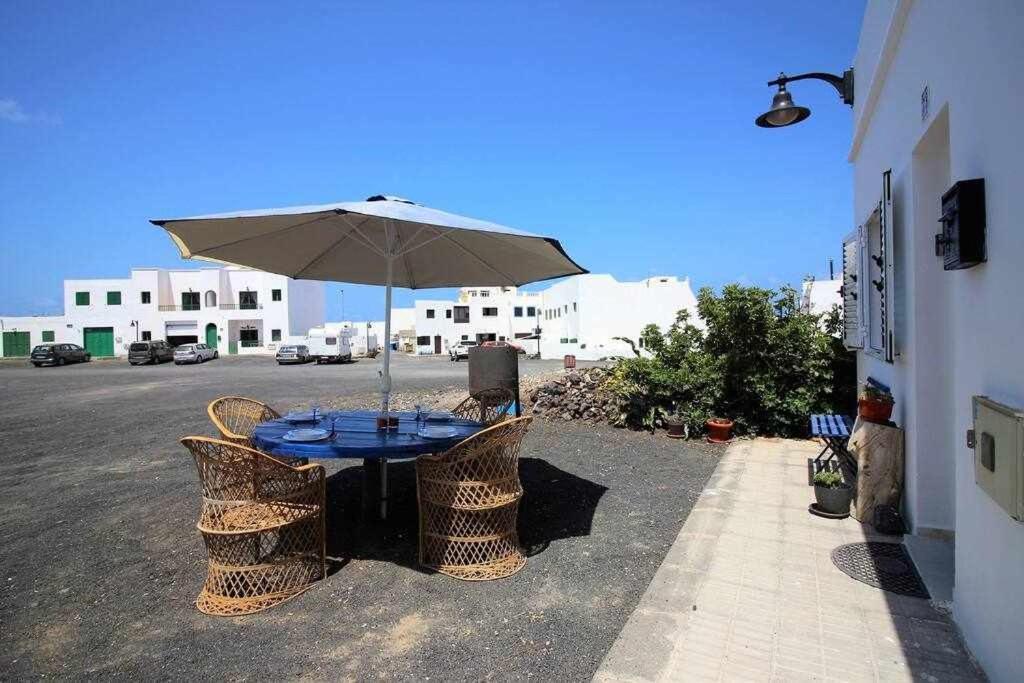Casa Alejandra Con Terraza Y Barbacoa Villa El Golfo Exterior photo